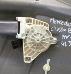 Leve vitre electrique avant gauche MERCEDES CLASSE B 245