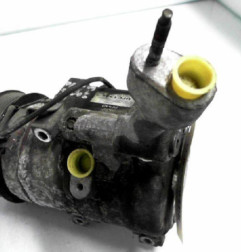 Compresseur clim HONDA FR-V Photo n°3