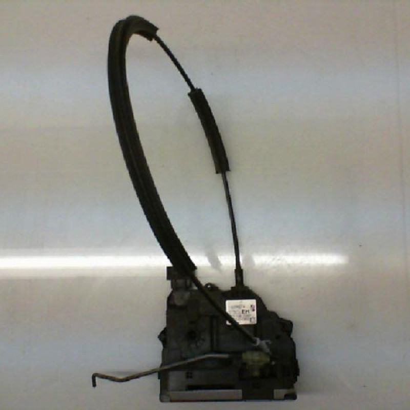 Serrure avant droit OPEL CORSA D