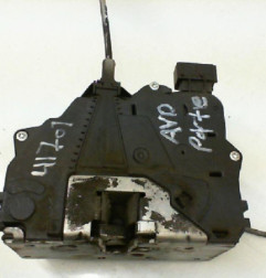 Serrure avant droit OPEL CORSA D