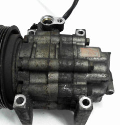 Compresseur clim FORD PROBE Photo n°4