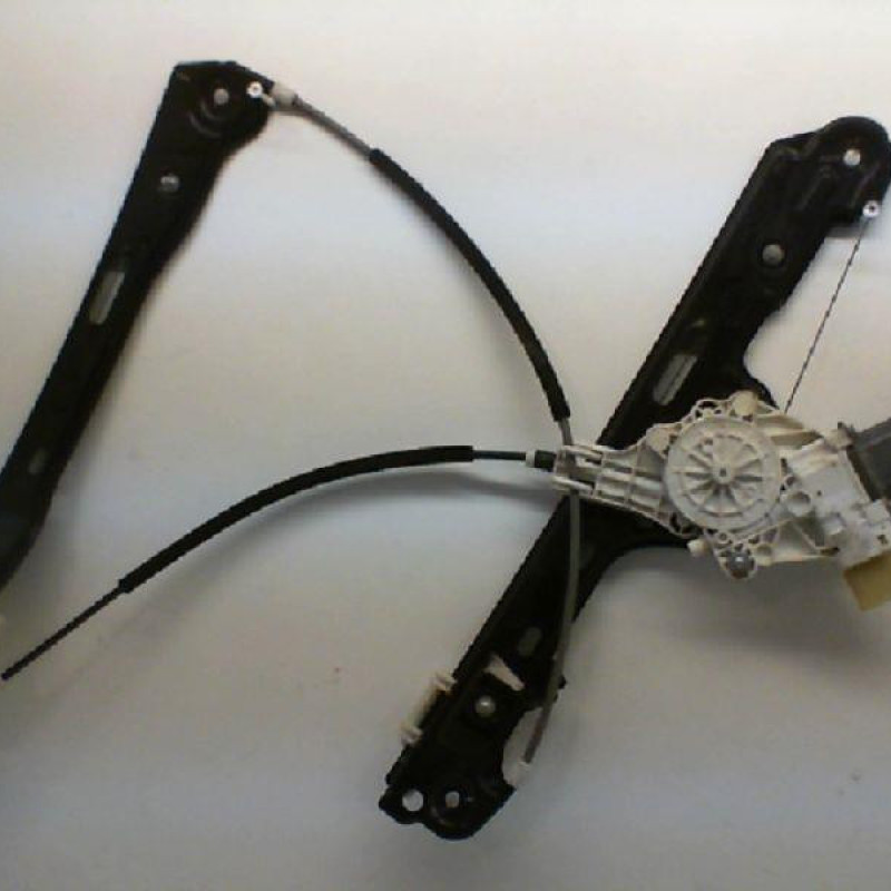 Leve vitre electrique avant droit BMW SERIE 1 E87
