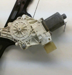 Leve vitre electrique avant droit BMW SERIE 1 E87