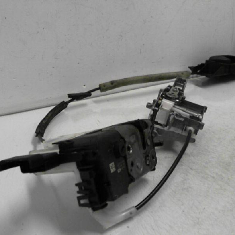 Serrure avant droit CITROEN BERLINGO 2