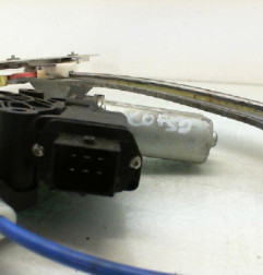 Leve vitre electrique avant gauche OPEL CORSA D Photo n°1