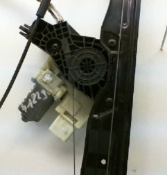 Leve vitre electrique avant droit PEUGEOT 308 2