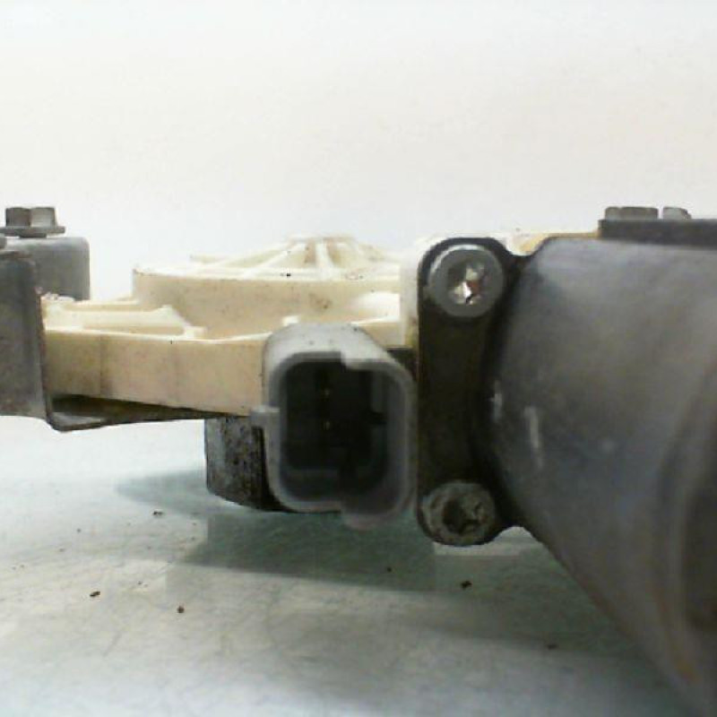 Leve vitre electrique avant gauche NISSAN MICRA 3