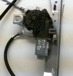 Leve vitre electrique avant gauche DS DS3 Photo n°5
