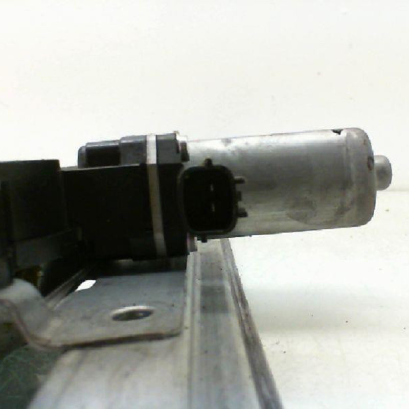 Leve vitre electrique avant droit DACIA DOKKER