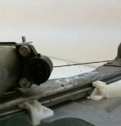 Leve vitre electrique avant gauche DACIA SANDERO 1 Photo n°6