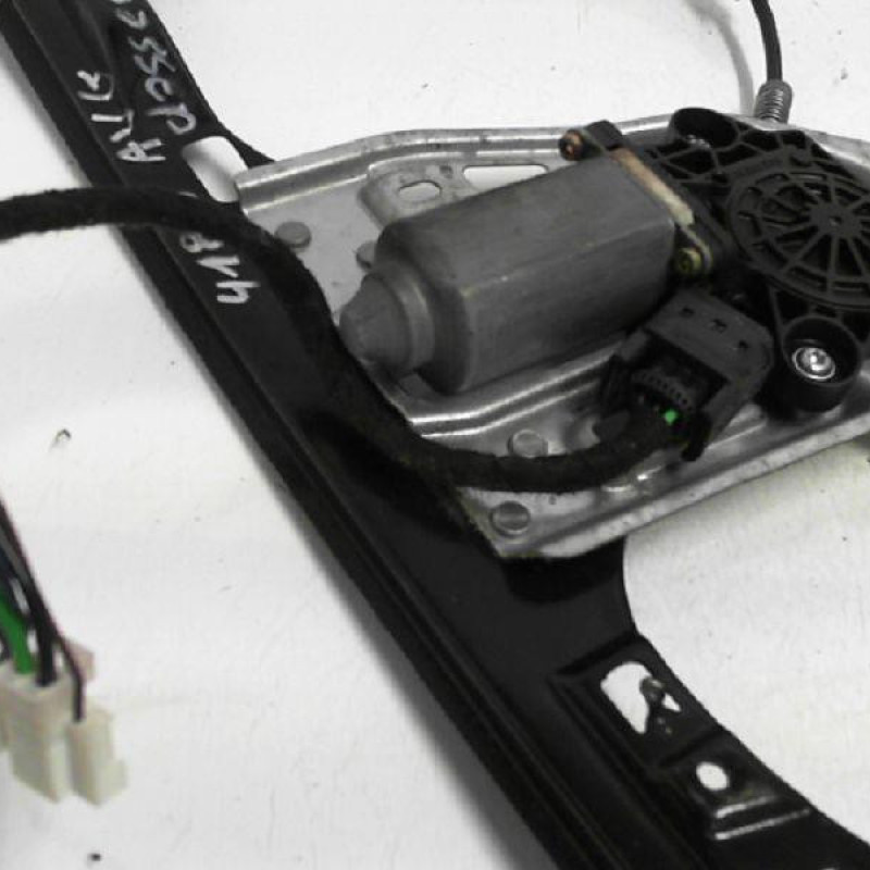 Leve vitre electrique avant gauche MERCEDES CLASSE C 203