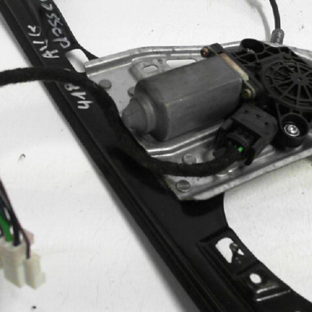 Leve vitre electrique avant gauche MERCEDES CLASSE C 203 Photo n°1