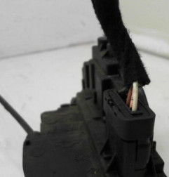 Serrure arriere droit RENAULT CLIO 3