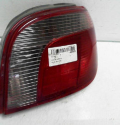 Feu arriere principal droit (feux) TOYOTA YARIS 1 Photo n°4
