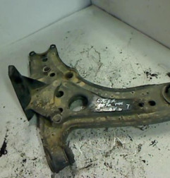 Triangle avant droit VOLKSWAGEN POLO 3 Photo n°1