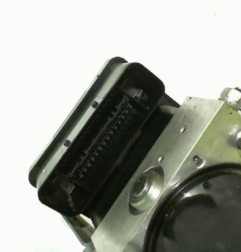 Bloc ABS (freins anti-blocage) BMW SERIE 1 E87 Photo n°5