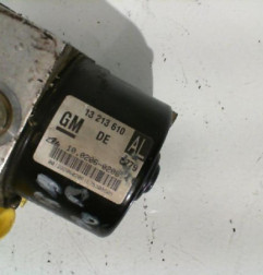 Bloc ABS (freins anti-blocage) OPEL ZAFIRA B Photo n°6