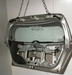 Malle/Hayon arriere SUZUKI SWIFT 3 Photo n°6