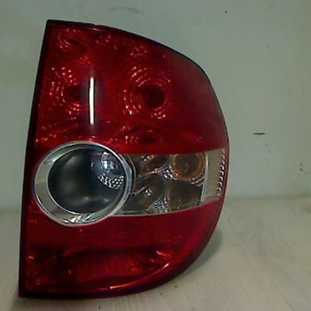 Feu arriere principal droit (feux) VOLKSWAGEN FOX Photo n°1