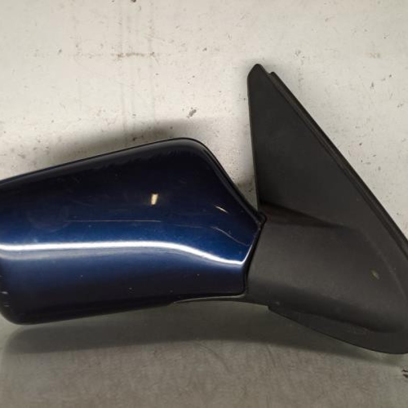 Retroviseur droit VOLKSWAGEN GOLF 3