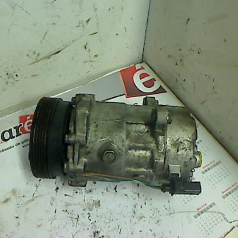 Compresseur clim VOLKSWAGEN GOLF 4