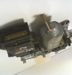 Leve vitre electrique arriere gauche VOLKSWAGEN GOLF 3 Photo n°4