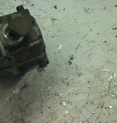 Pompe de direction VOLKSWAGEN TRANSPORTER 4 Photo n°6