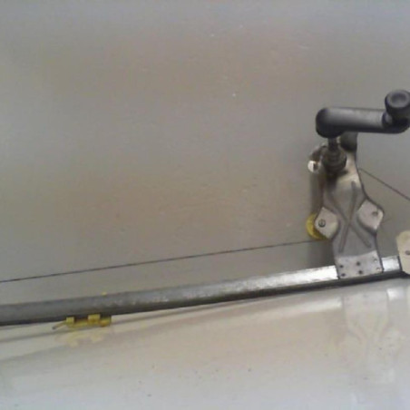 Leve vitre mecanique avant droit RENAULT TRAFIC 2