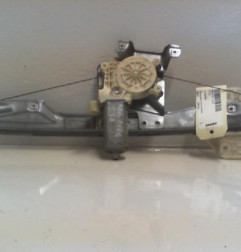 Leve vitre electrique arriere droit RENAULT CLIO Photo n°1