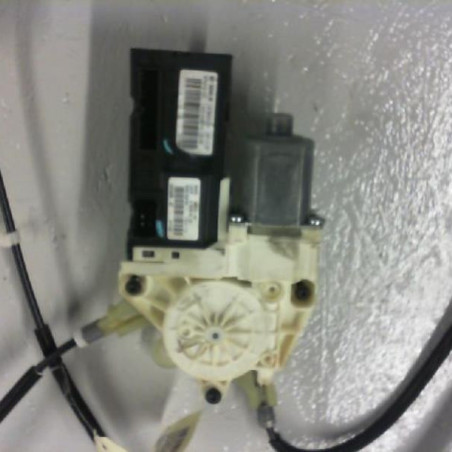 Leve vitre electrique avant droit RENAULT LAGUNA 3 Photo n°1