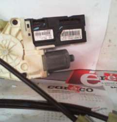 Leve vitre electrique avant droit RENAULT LAGUNA 3