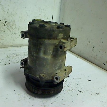 Compresseur clim RENAULT ESPACE 3 Photo n°1