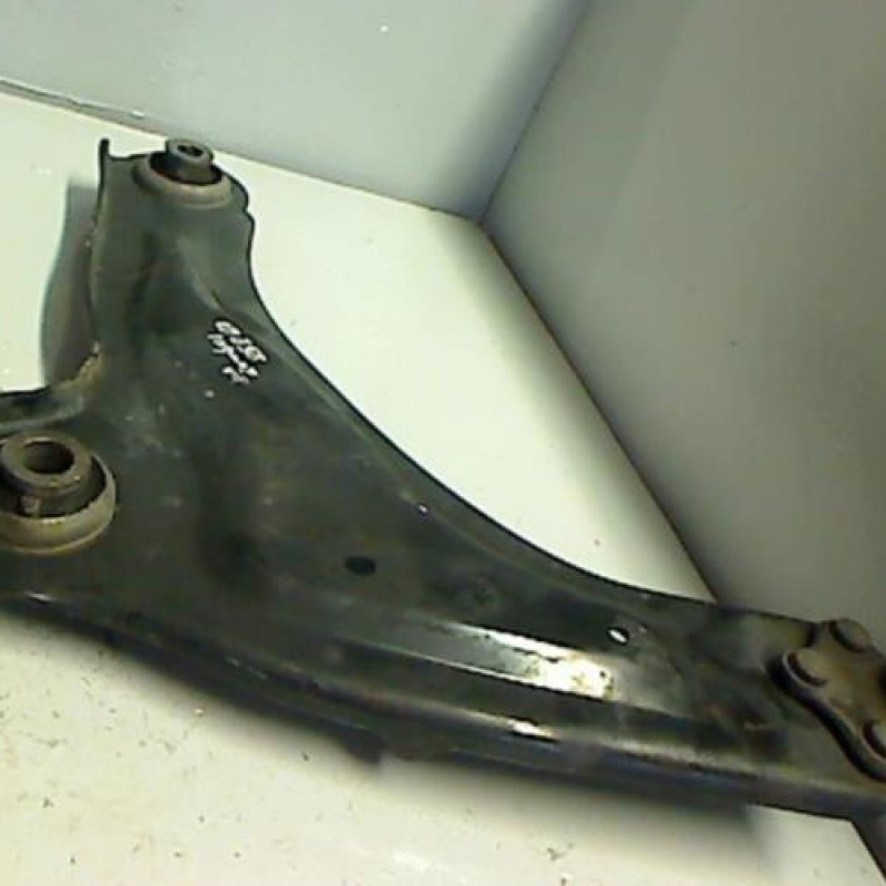 Triangle avant droit RENAULT LAGUNA 2