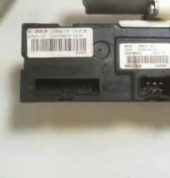 Leve vitre electrique avant droit RENAULT LAGUNA 3 Photo n°4