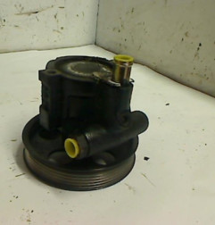 Pompe de direction RENAULT LAGUNA 1 Photo n°1