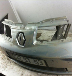 Pare choc avant RENAULT ESPACE 4 Photo n°3