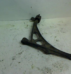 Triangle avant droit PEUGEOT 405
