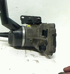 Pompe de direction PEUGEOT 308 Photo n°3