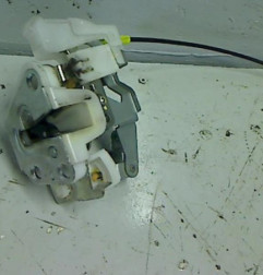 Serrure arriere gauche PEUGEOT 107 Photo n°3