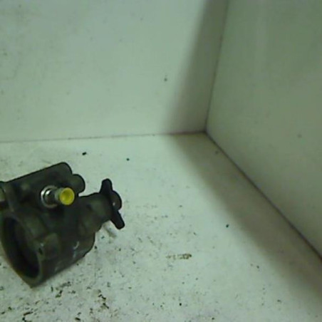 Pompe de direction RENAULT SCENIC 1 Photo n°1