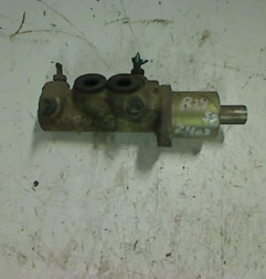 Maitre cylindre (freinage) RENAULT R19 Photo n°1