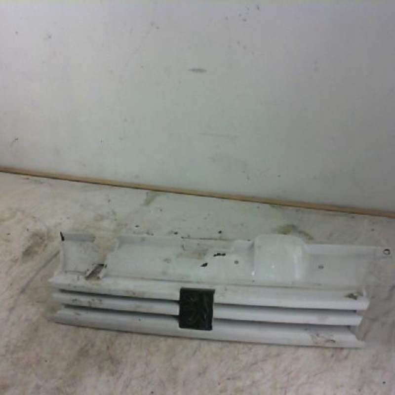 Calandre PEUGEOT 405