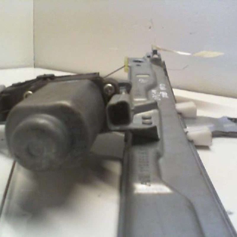 Leve vitre electrique avant droit PEUGEOT 207