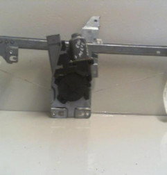 Leve vitre electrique arriere droit PEUGEOT 307 Photo n°1