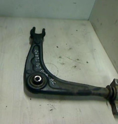 Triangle avant gauche PEUGEOT 407 Photo n°1