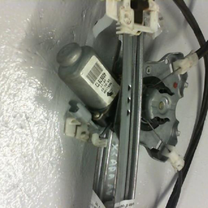 Leve vitre electrique avant droit CITROEN XSARA