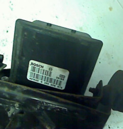 Bloc ABS (freins anti-blocage) PEUGEOT 807 Photo n°4