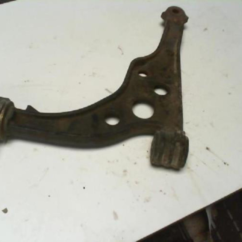 Triangle avant droit PEUGEOT BOXER