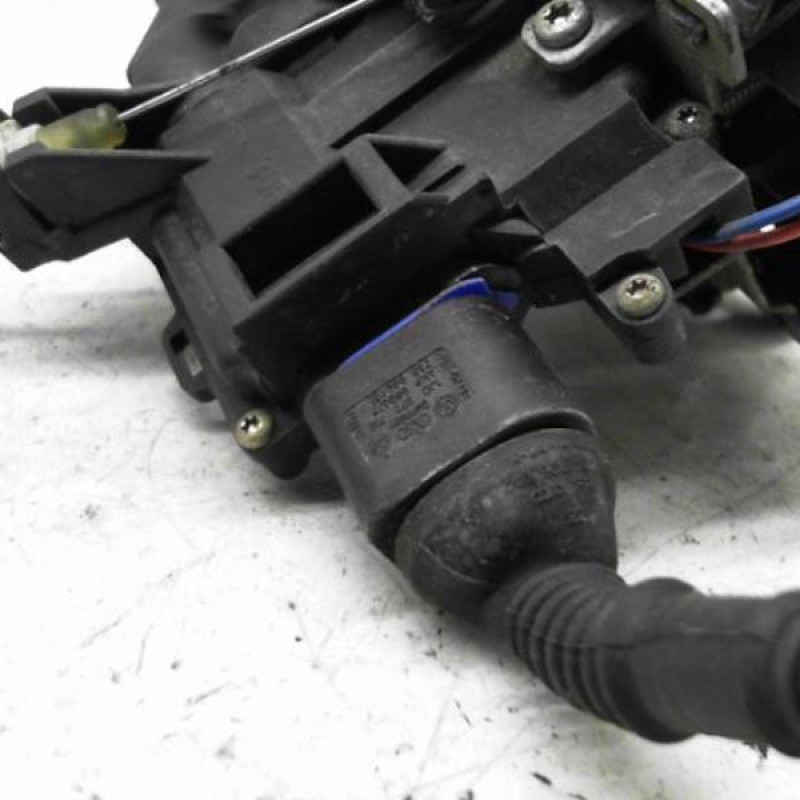 Serrure avant droit AUDI A3 2