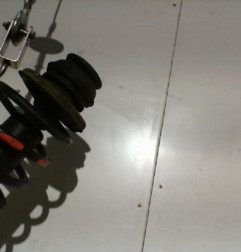 Amortisseur avant droit RENAULT CLIO Photo n°6